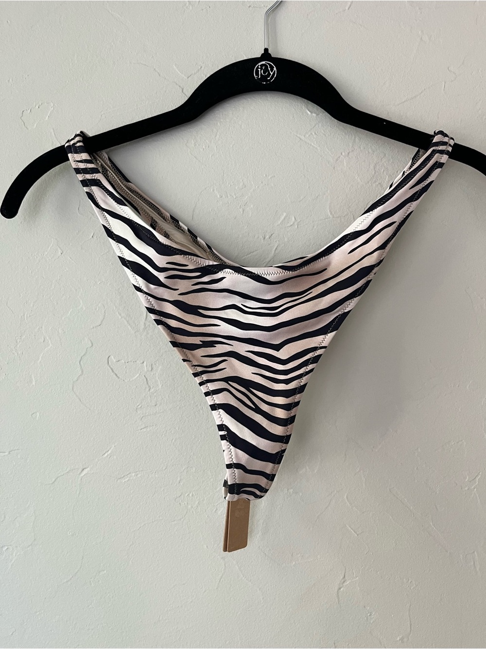 SKIMS SIGNATURE SWIM THONG BIKINI BOTTOM CHAMPAGNE TIGER PRINT M